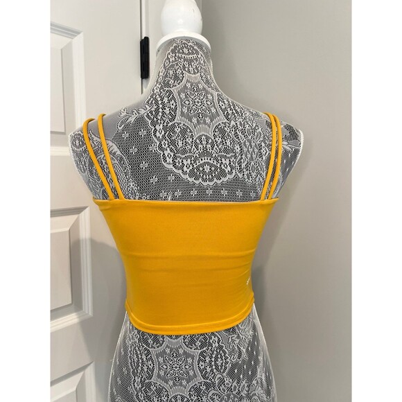 ONE Clothing Crop Top Athletic top Women’s size Small S Golden Yellow - Picture 6 of 7